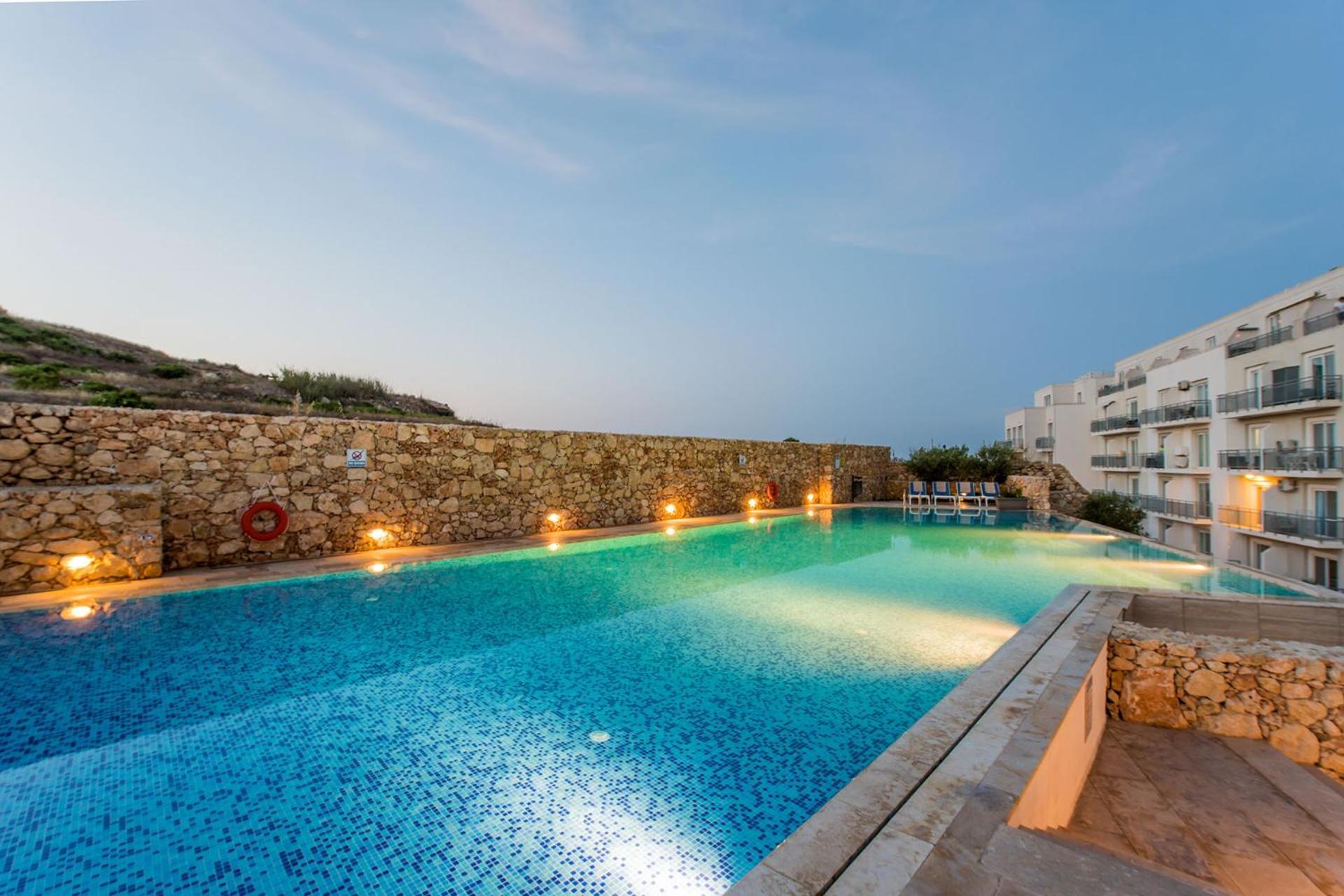 Marsalforn Hillock Residence Apartments מראה חיצוני תמונה